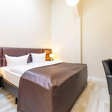 Kietz-oase - Charmante Mit Balkon&müritzblick Im Historischen Speicher Apartment