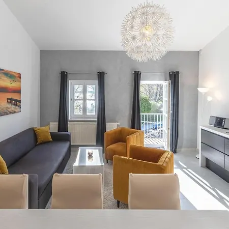 Apartment Kietz-oase - Charmante Mit Balkon&müritzblick Im Historischen Speicher