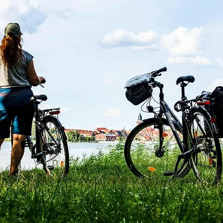 Kietz-oase - Charmante Mit Balkon&müritzblick Im Historischen Speicher